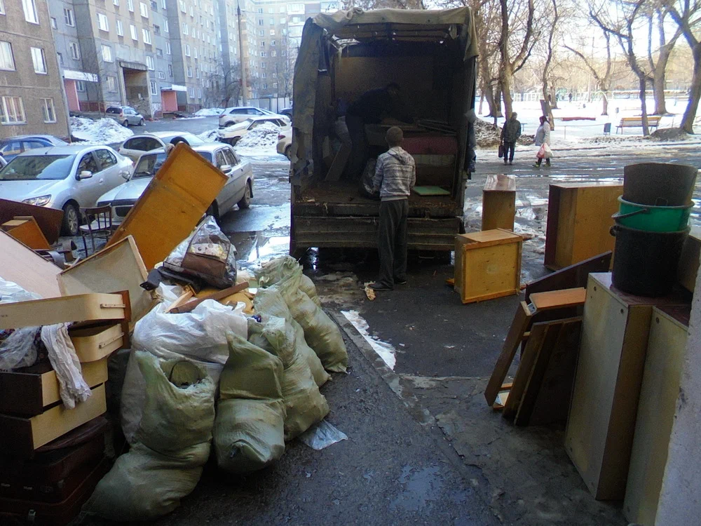 Вывоз мусора из подвала с утилизацией в Тейково в октябре