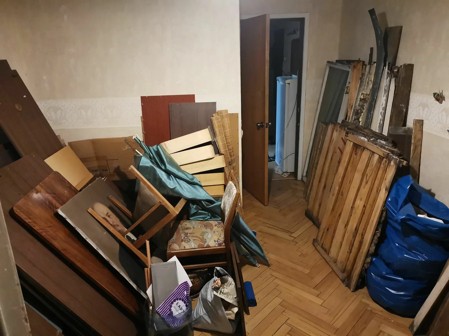 Демонтаж мебели с вывозом и утилизацией в Тейково в октябре